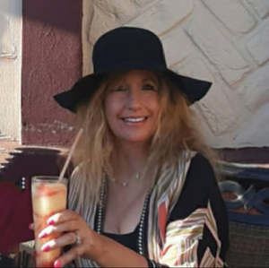 Meet your Posher, Sandy